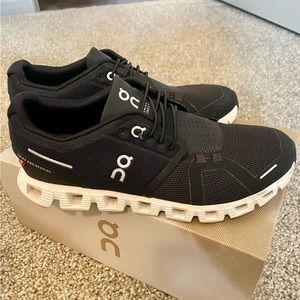 On Cloud (size 7.5 women’s)